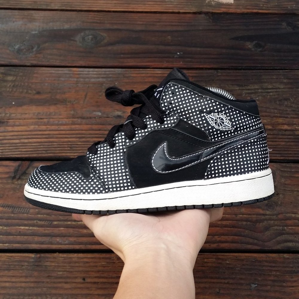 Women Size 7.5/Size 6 Youth 2009 Nike Air Jordan 1 Mid Polka Dot Basketball Shoe - Picture 1 of 8